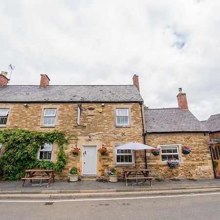 The George & Dragon Country Inn Seaton Экстерьер фото